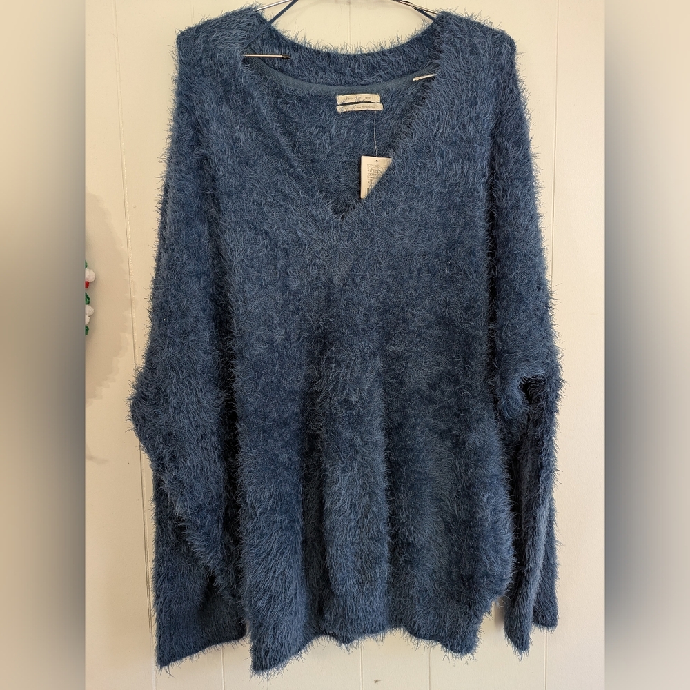 NWT Urban Outfitters Fuzzy Oversized Slouch Sweater - size L